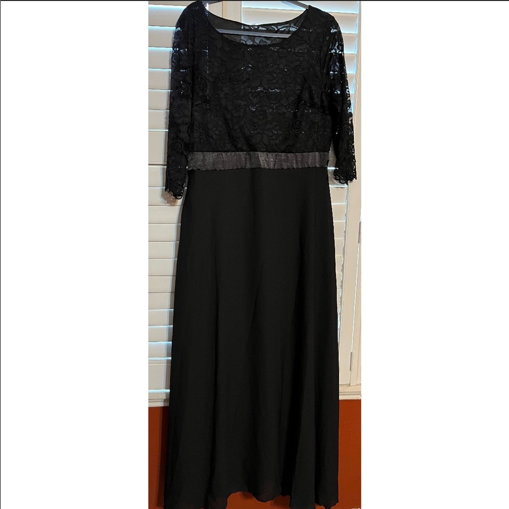 Black Long - Lace Top Dress - Plus Size